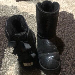Ugg size 7 women’s black